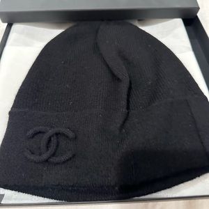 Chanel cashmere blend beanie